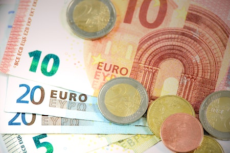 Euro Banknotes and Coins - plan a trip to Europe