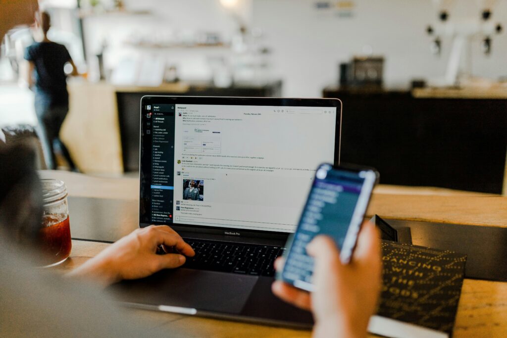 scheduling an appointment while working scheduling software small businesses