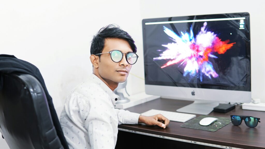 college intern Photo by <a href="https://unsplash.com/@masaddip?utm_source=unsplash&utm_medium=referral&utm_content=creditCopyText">Faraz Khan</a> on <a href="https://unsplash.com/photos/man-using-imac-dL5fCBsPhag?utm_source=unsplash&utm_medium=referral&utm_content=creditCopyText">Unsplash</a> 
