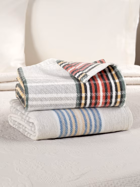 flannel blankets how to keep guests warm and welcomed